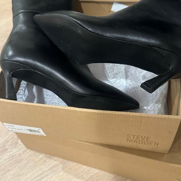 Steve Madden Women's Black Lavan Pointed Toe Knee High Boot Size 8 NWT - Picture 12 of 14